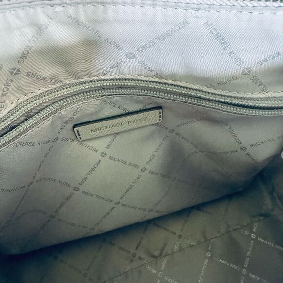 Michael Kors Gray Silver Large Crossbody Satchel Shoulder Bag Purse - Picture 7 of 8